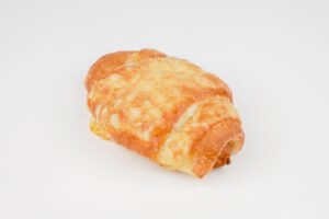 Croissant mit Würstchen