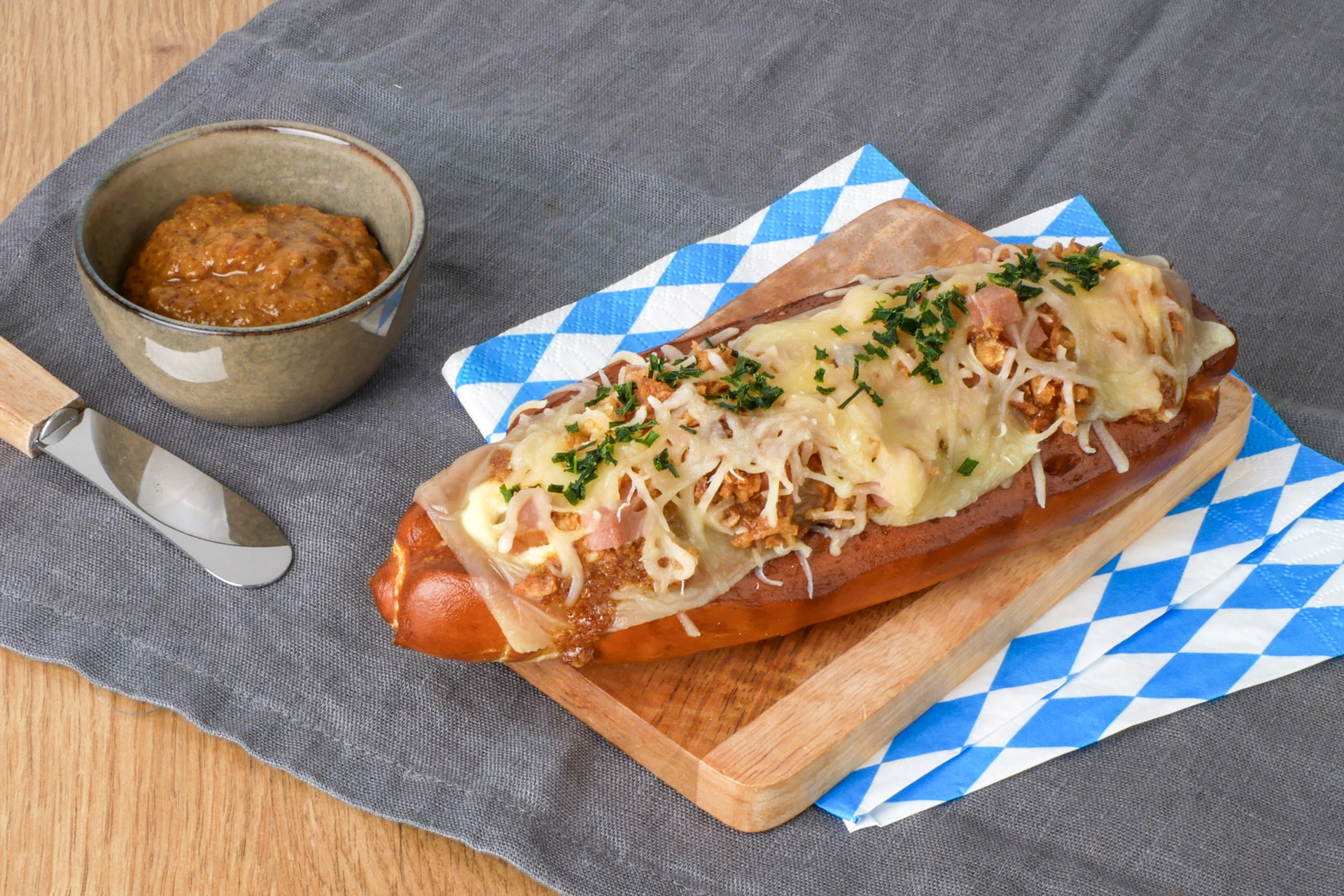 Laugenstange (überbacken) – Bild 2